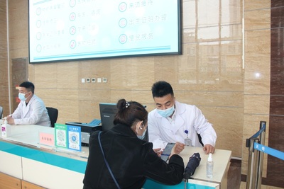 哈醫大一院群力院區“一站式服務中心” 以患者為中心，辦實事提升醫療服務新體驗
